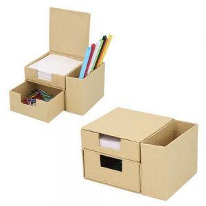 Set ecológico rectangular de cartón con profundidad de 9 cm, contiene compartimento para plumas, porta notas con 150 notas blancas y cajón de clips (50 clips).